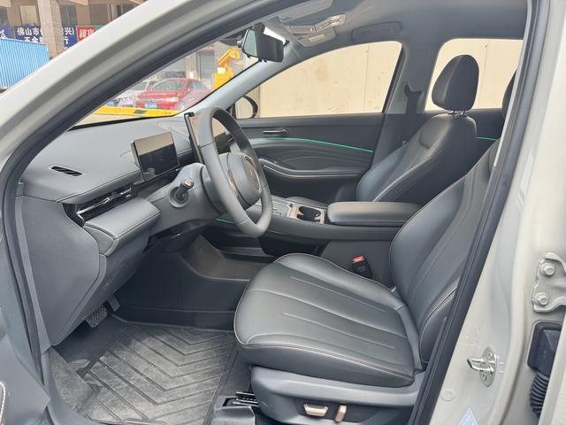 Certificated Pre-Owned Baojun Yunhai PHEV 2026 Edition 140km Standard Version