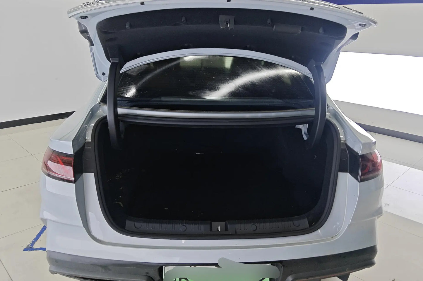 Certificated Pre-Owned BYD Qin L DM 2024 DM-i 80KM Beyond Edition -u21812278