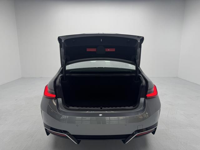 Certificated Pre-Owned BMW i3 2023 eDrive 40 L Night Edition Package -u22397405