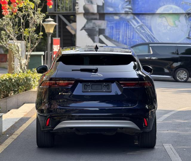 Certificated Pre-Owned Jaguar F-PACE 2021 250PS - u22662327