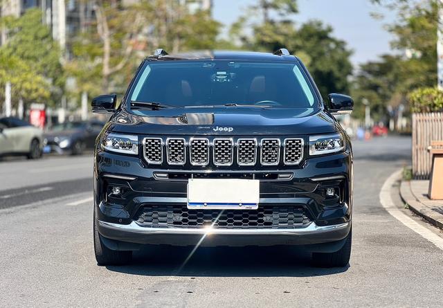Certificated Pre-Owned Jeep Grand Commander 2022 2.0T Four-wheel Drive Luxury Edition - u22438843