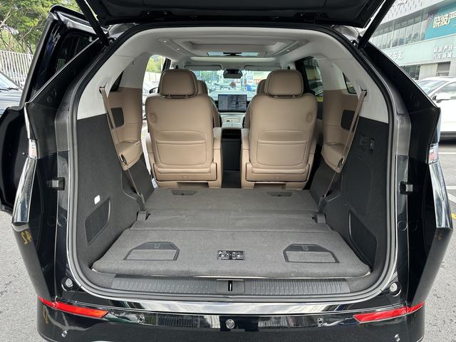 Certificated Pre-Owned XPENG X9 2025 All-Electric 650 Long Range Maxu21867911