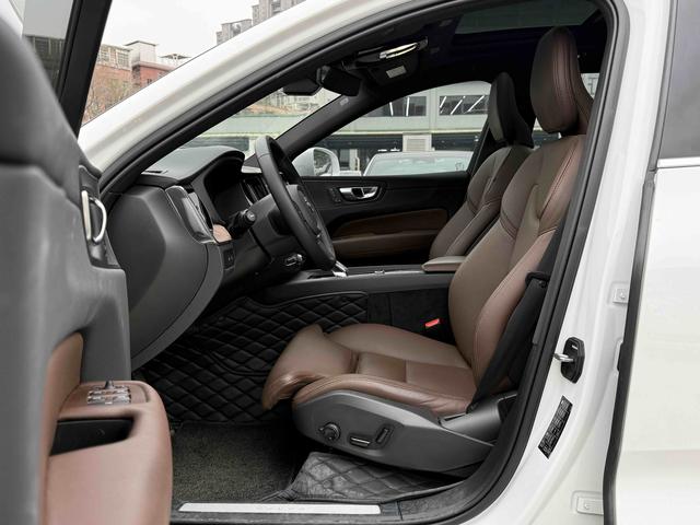 Certificated Pre-Owned Volvo XC60 PHEV 2024 T8 AWD Long Range Inscription Luxury Edition -u22538984