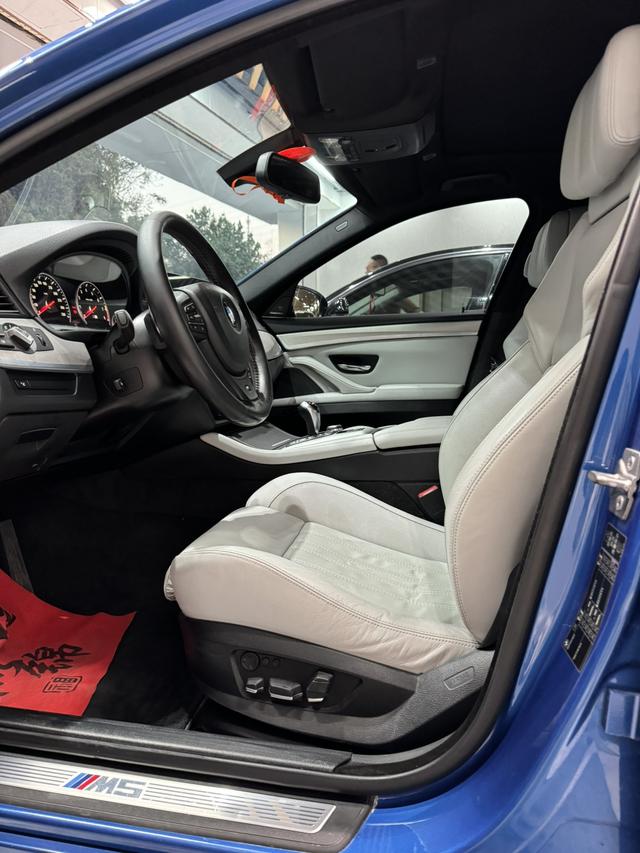 Certificated Pre-Owned BMW M5 2012 M5 - u22059407