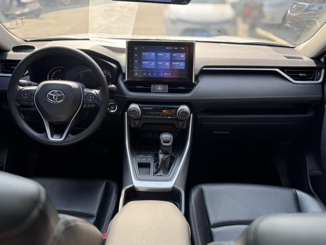 Certificated Pre-Owned RAV4 Rongfang 2021 2.0L CVT Two-wheel Drive Fashion Edition - u22211880