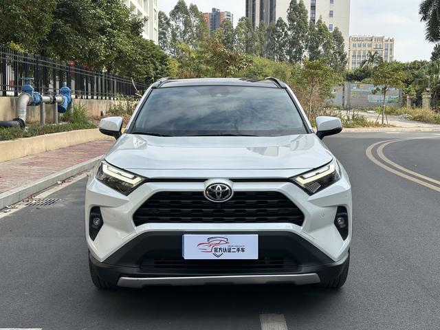 Certificated Pre-Owned RAV4 Rongfang 2023 2.0L CVT Two-Wheel Drive 20th Anniversary Platinum Limited Edition - u22665870