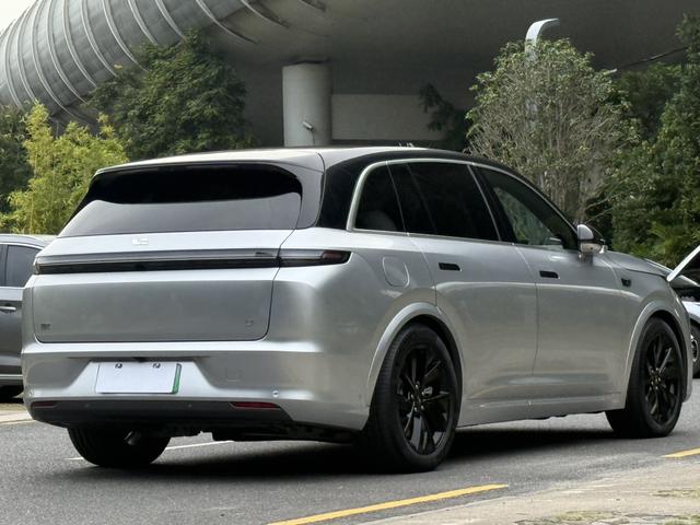 Pre - Owned 2023 Li L7 Max Edition