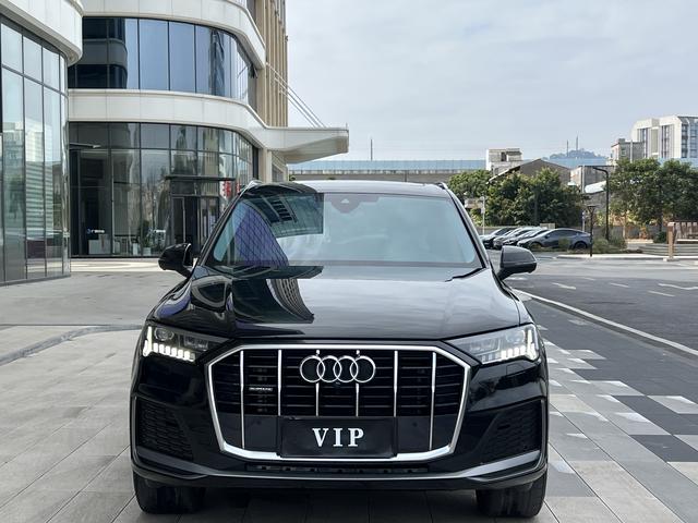 Certificated Pre-Owned Audi Q7 2023 45 TFSI Quattro S Line Sport - u22651298