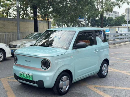 Certificated Pre-Owned Geely Panda 2023 120km Panda Mini Super Cute Bear