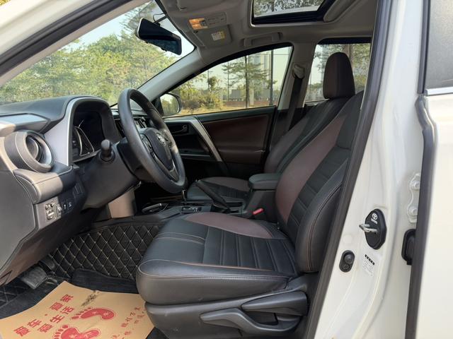Certificated Pre-Owned RAV4 Rongfang 2016 2.0L CVT Two-wheel Drive Fashion Edition - u22560347