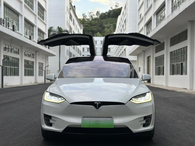 Pre-Owned Tesla Model X 2016 90D