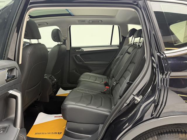 Certificated Pre-Owned Tiguan L PHEV 2020 430PHEV Plug-in Hybrid Flagship Edition -u22748847