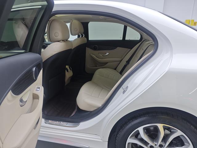 Certificated Pre-Owned Mercedes-Benz C-Class 2015 Facelift C 200 L Sport - u22549186