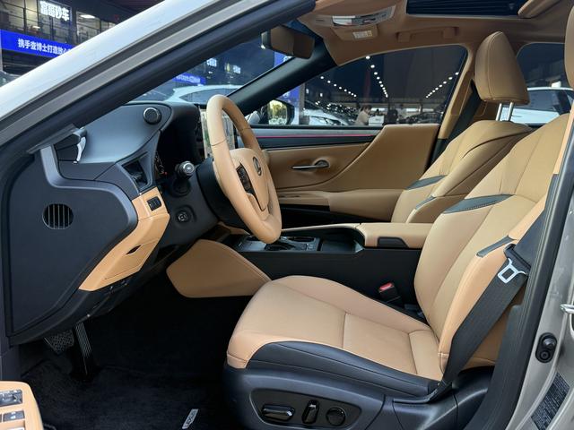 Certificated Pre-Owned Lexus ES 2025 Model 200 Premium Edition - u22433072