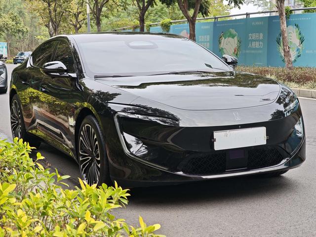 Pre - Owned Avita 12 2025 Ultra Rear - Wheel Drive Extended - Range Edition