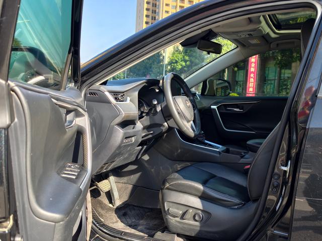 Certificated Pre-Owned RAV4 Rongfang 2021 2.0L CVT Four-wheel Drive Fashion Plus Edition - u22327534