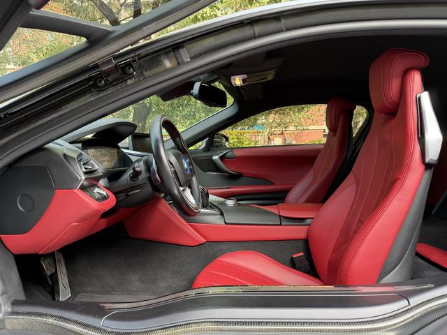 Certificated Pre-Owned BMW i8 2014 Standard Model -u21928793