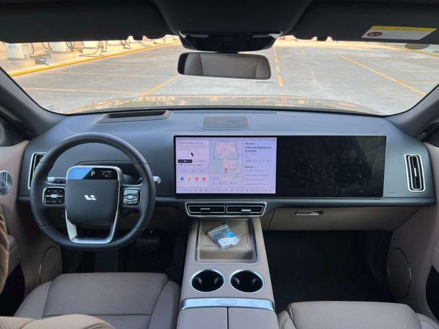 Certificated Pre-Owned Li Auto L8 2025 Ultra Intelligent Refresh Edition -u22433552