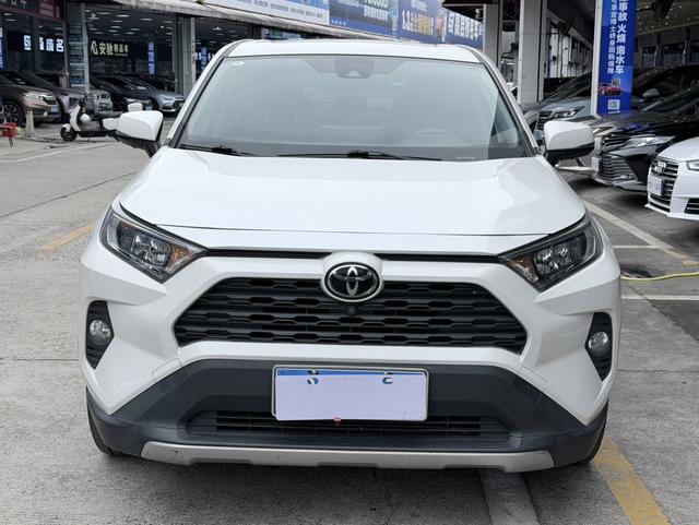Certificated Pre-Owned RAV4 Rongfang 2021 2.0L CVT Two-Wheel Drive Fashion Edition - u17393475