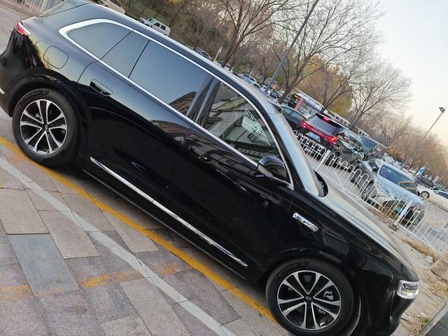 Pre-Owned AITO M7 2026 Extended-Range Ultra Five-Seater Four-Wheel Drive Edition