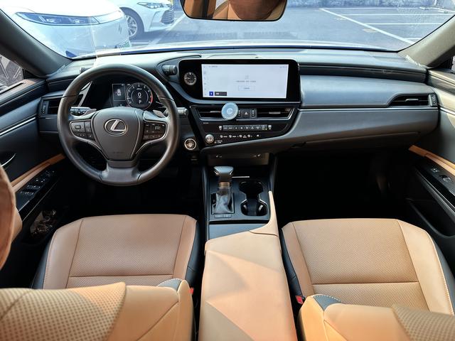 Certificated Pre-Owned Lexus ES 2022 Model 200 Premium Edition - u22695627