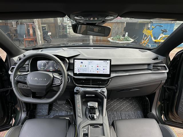 Certificated Pre-Owned Lynk & Co 06 EM-P 2023 PHEV Remix Hero -u21671341