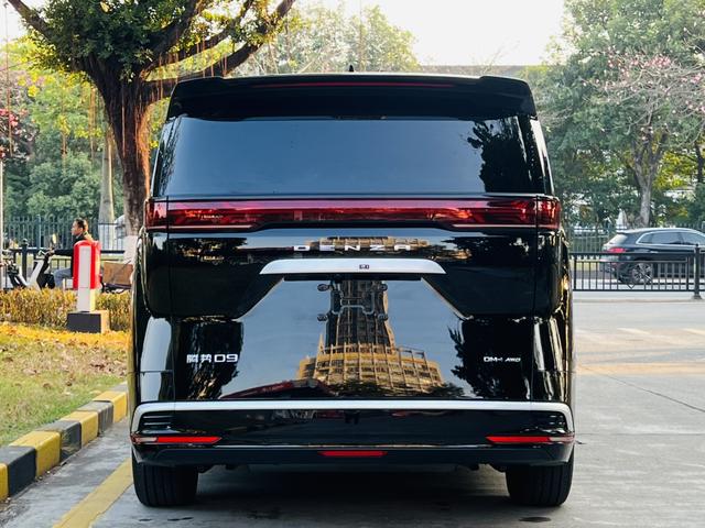 Certificated Pre-Owned Denza D9 DM 2024 980 Four-Wheel Drive Honor Edition -u22096390