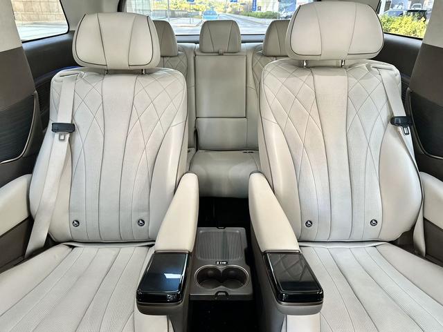 Certificated Pre-Owned Denza D9 DM 2022 Edition 970 4WD Flagship Model -u22445736