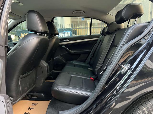 Certificated Pre-Owned SAIC Volkswagen Lavida 2017 1.6L Automatic Fashion Edition - u22560490