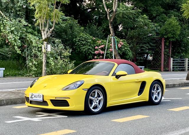 Certificated Pre-Owned Porsche 718 2023 Boxster 2.0T - u20992387