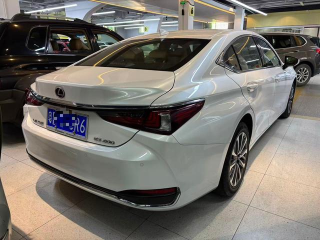 Certificated Pre-Owned Lexus ES 2022 200 Premium Edition - u22329566