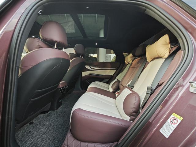 Certificated Pre-Owned BYD Seal DM 2024 Honor Edition DM-i 1.5L 121KM Premium Version -u21622410