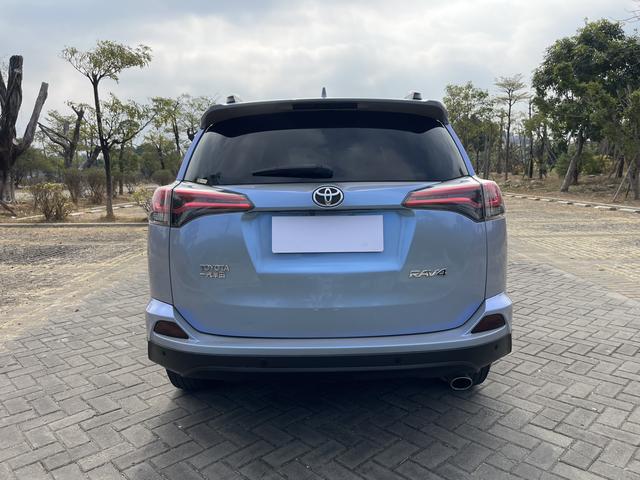 Certificated Pre-Owned RAV4 Rongfang 2016 2.0L CVT Two-Wheel Drive Fashion Edition - u22607900