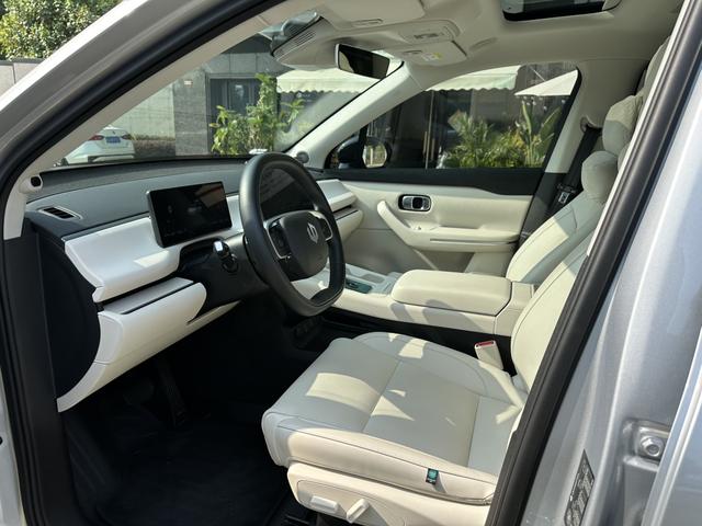 Pre-Owned Leapmotor C16 2024 Extended - Range 200 Premium Edition