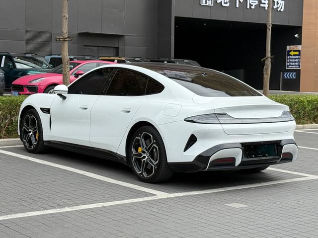 Pre-Owned Xiaomi SU7 2024 Rear-Wheel Drive Standard Long-Range Version