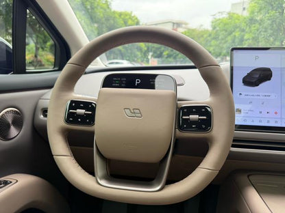 Pre-Owned Li Auto i8 2025 Standard Version