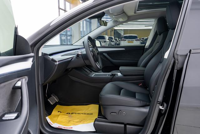 Pre-Owned Tesla Model Y 2023 Rear-Wheel Drive Version