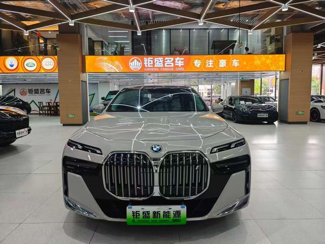 Pre-Owned BMW i7 2023 Model eDrive50L Leading Version M Sport Package