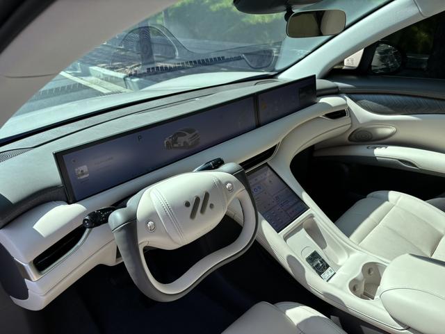 Pre-Owned IM LS6 2025 Long-Range Lizard Intelligent Enjoyment Version