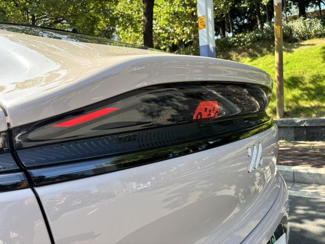 Pre-Owned IM LS6 2025 Long-Range Lizard Intelligent Enjoyment Version