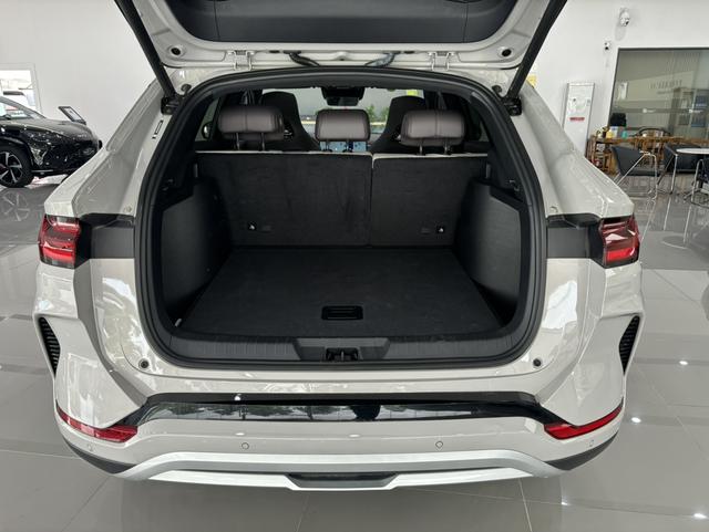 Pre-Owned BYD Song PLUS EV 2025 Smart Driving Version 520KM Premium Type