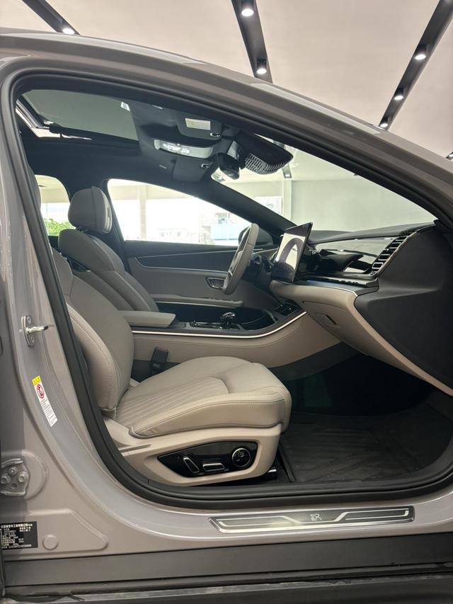 Pre-Owned BYD Han EV 2025 Model 701KM LiDAR Intelligent Driving Version