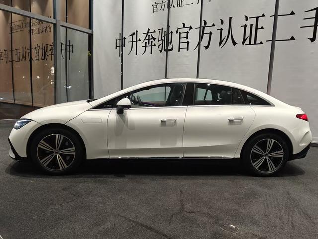 Pre-Owned Mercedes-Benz EQE 2025 Model EQE 500 4MATIC Luxury Version