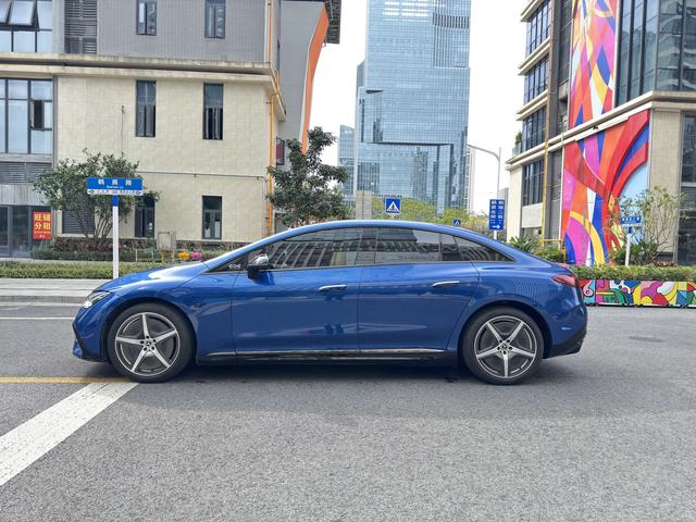 Pre-Owned 2022 Mercedes-Benz EQE 350 First Edition