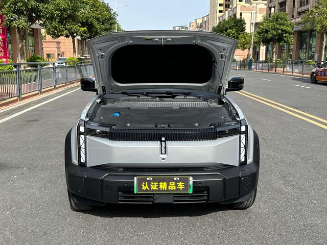 Pre-Owned iCAR 03 2024 Edition Two-Wheel Drive Long-Range Smart Fashion Edition