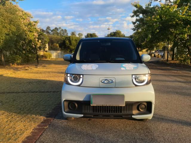 Pre-Owned QQ Ice Cream 2022 Sundae