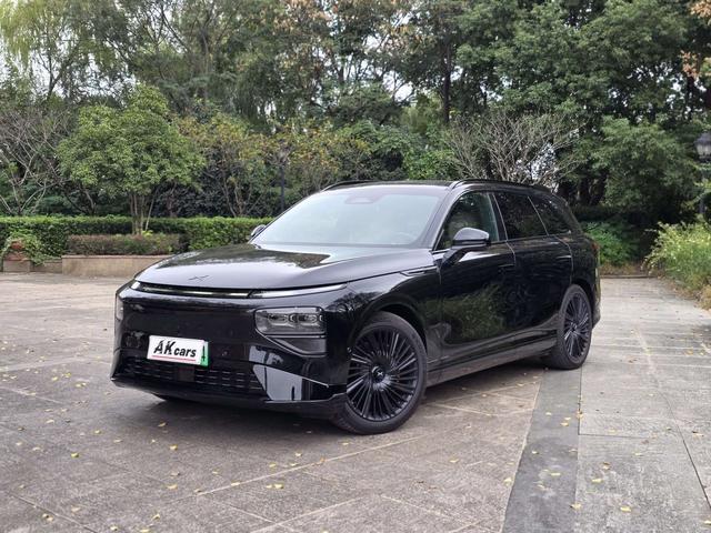 Pre - Owned XPENG G9 2025 Model 680 Long - Range Four - Wheel Drive Max