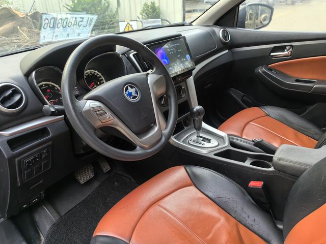 Certificated Used Venucia T70 2015 Model 2.0L CVT Ruixiang Edition