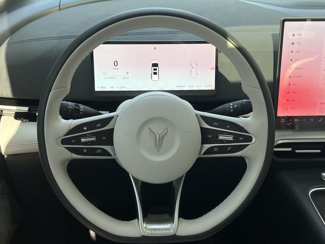 Certificated Used VOYAH Dreamer PHEV 2025 AWD Flagship Kunpeng Edition