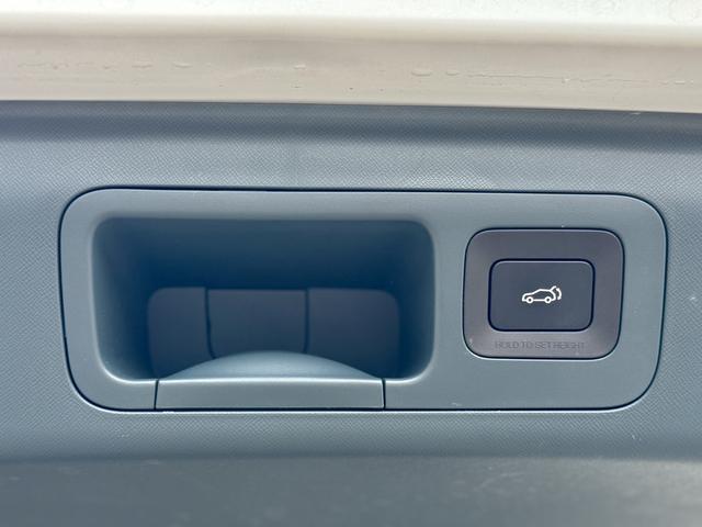 Certificated Used GAC Trumpchi E8 Phev 2024 2.0Atk 150Km Max Version